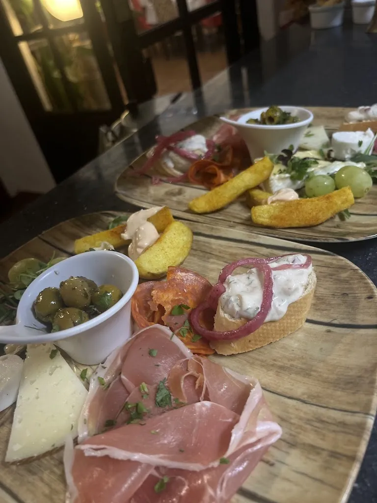 Harry's Lounge & Kitchen_Torrevieja_slider_image_3