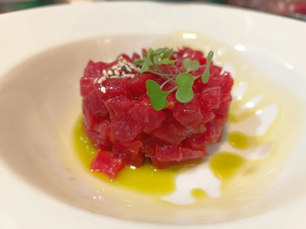 Roberto Rodríguez Crego_Bar-Restaurante Dos Hermanos_Colmenar de Montemayor_review