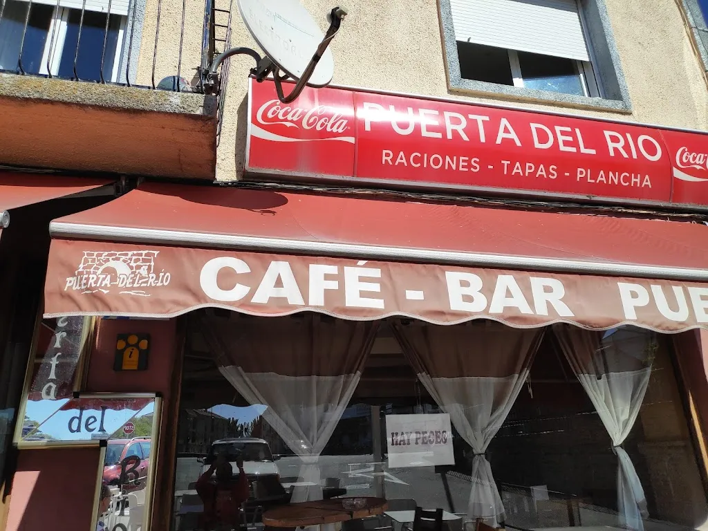 Puerta del Río restaurant in Coca de Alba