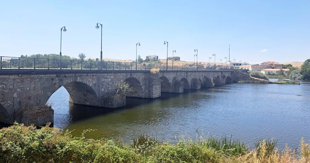 Puerta del Río_Coca de Alba_slider_image_3