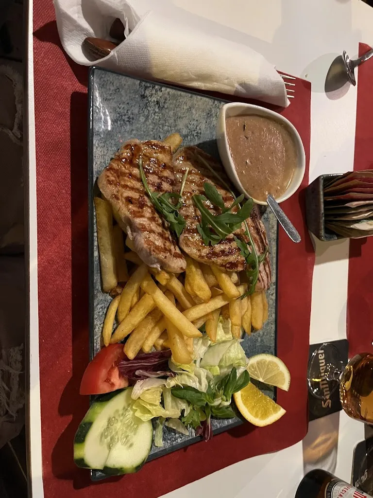 Gergő Varjasi_Bombay Dreams International Restaurant_Torrevieja_review