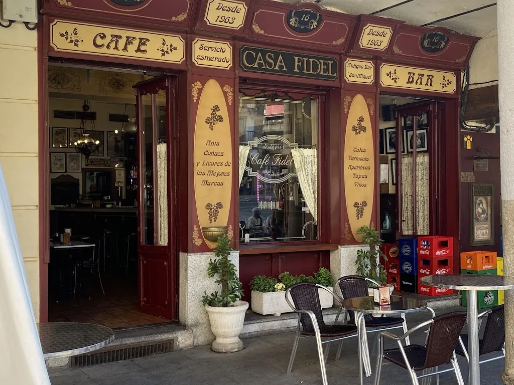 Bar Cafetería Casa Fidel restaurant in Coca de Alba