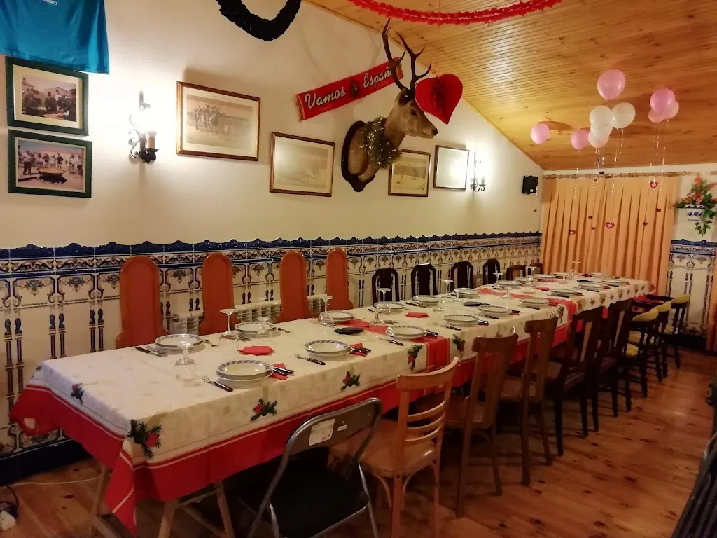 Bar Restaurante Ávila - Panadería El Hinojal restaurant in Coca de Alba