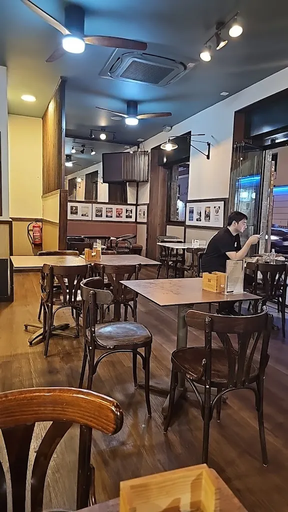 Fly By_Alba Cervecería-Cafetería_Coca de Alba_review