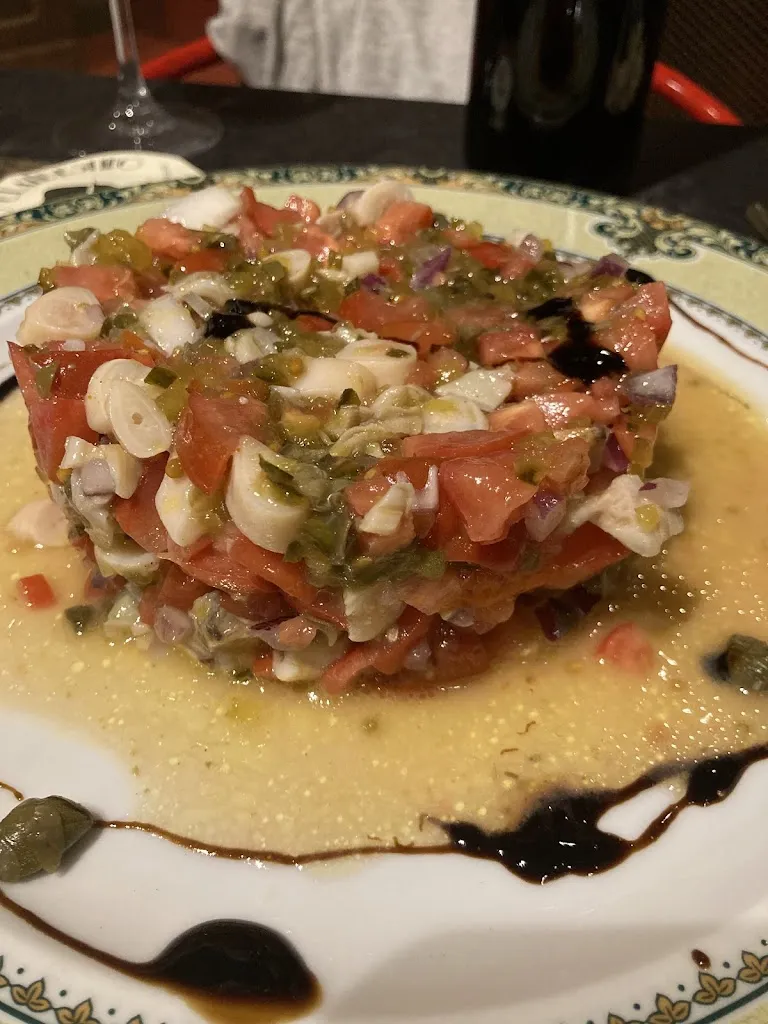 Elena Matías Seijas_El Despacho Clandestino_Cristóbal_review