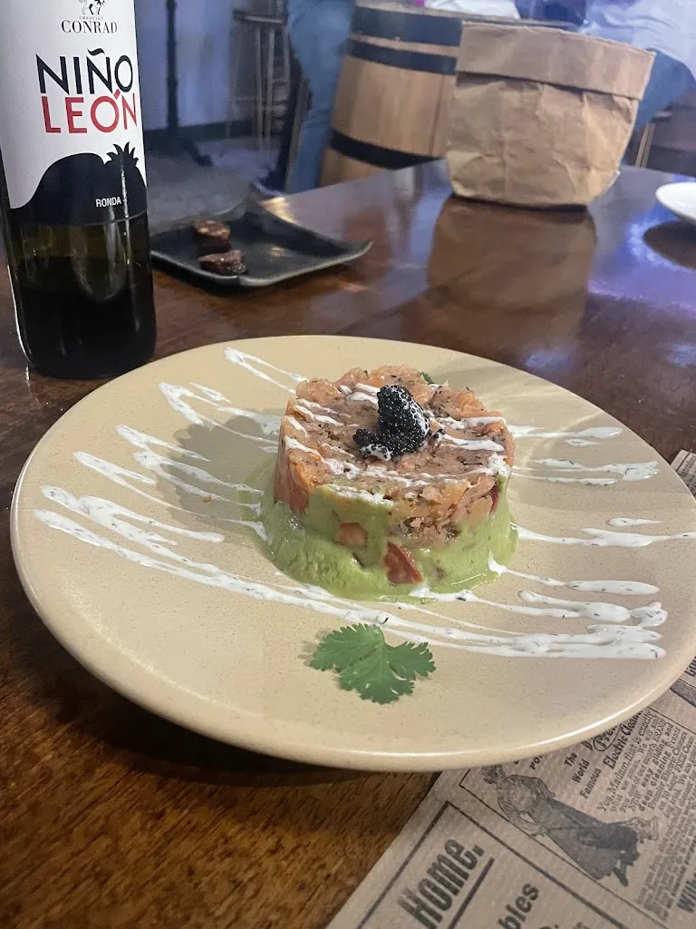 Linda García_El Despacho Clandestino_Cristóbal_review