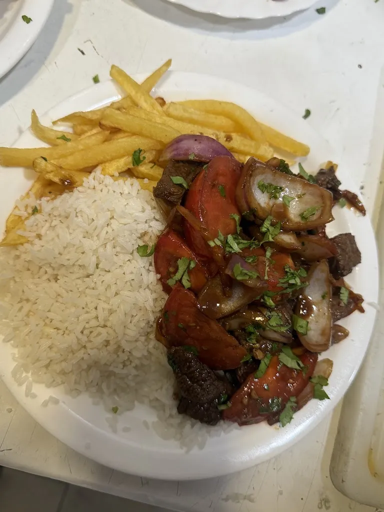 Roxana Sanchez_Bitpollo al Carbón_Cristóbal_review