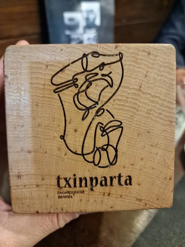 Frank ITALY_Txinparta Basque Cider House_Cordovilla_recensione