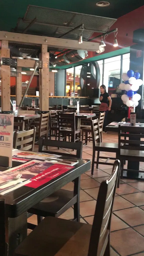 Foster's Hollywood_Cordovilla_slider_image_2