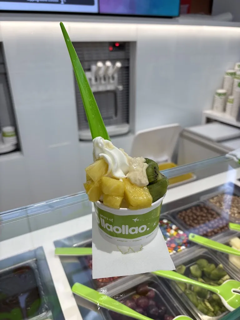 llaollao restaurant in Cordovilla