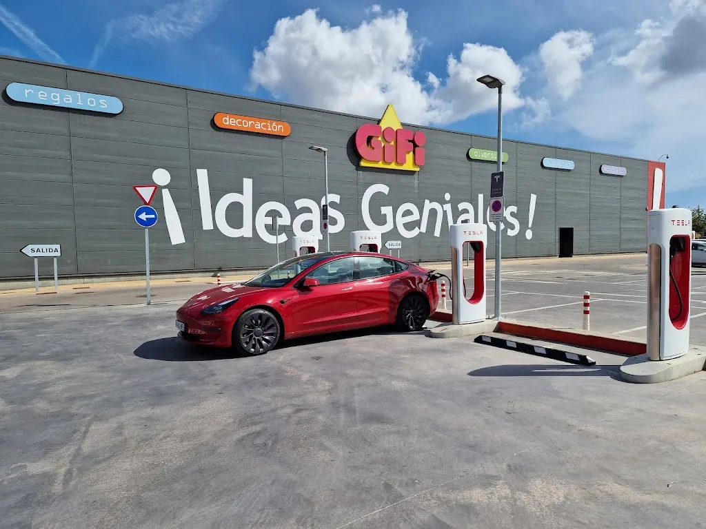 Russe France_La Morea Shopping Center_Cordovilla_review