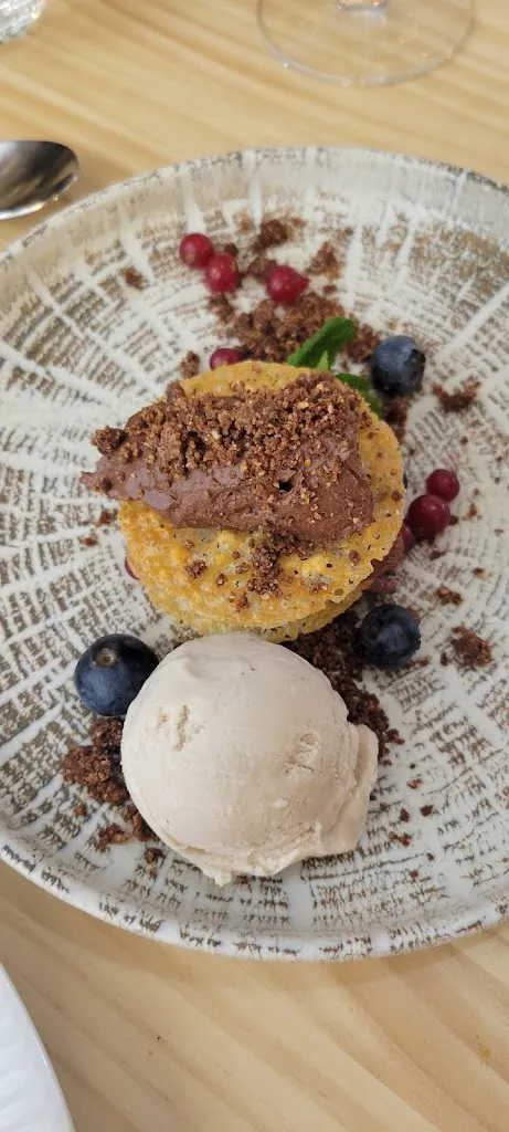 J K_Nómada_Cordovilla_review