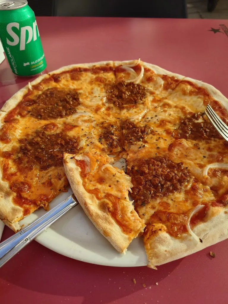 Magnus Bjorklund_Let's Eat_Torrevieja_review