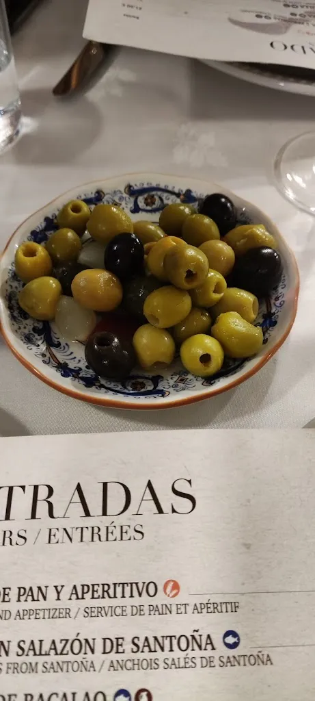 Eleftheria Thravalou_Pelotari_Encina La_review