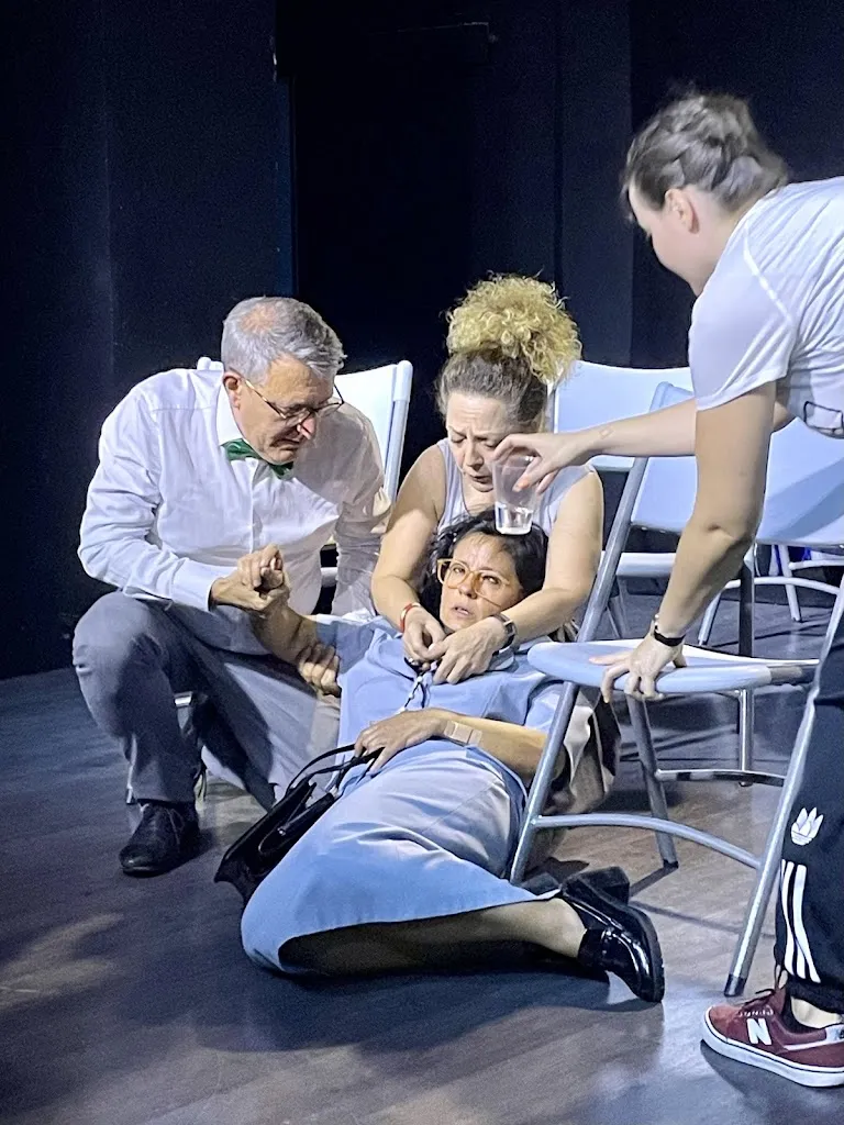 Gustavo Nuñez_Teatro La Encina_Encina La_review