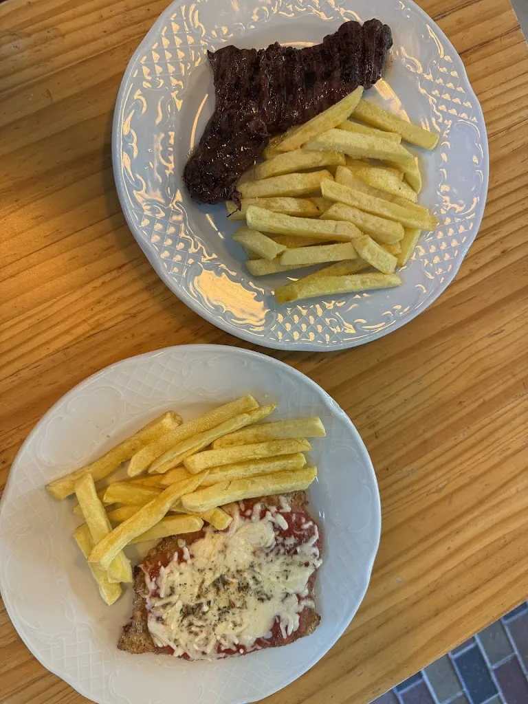 Dolores Marianeschi_Fogones Restobar_Encina La_review