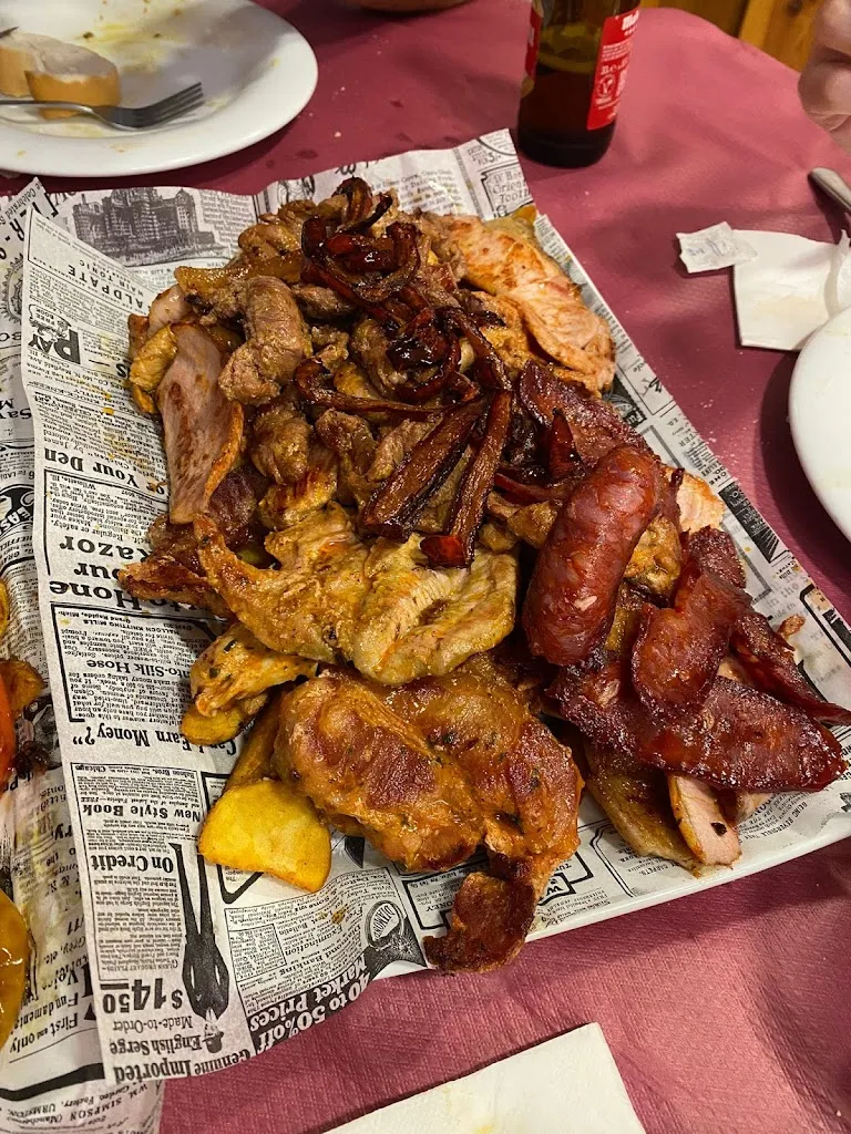 J.A. Pulido_Bar El Garito de Gus_Fuentes de Béjar_review