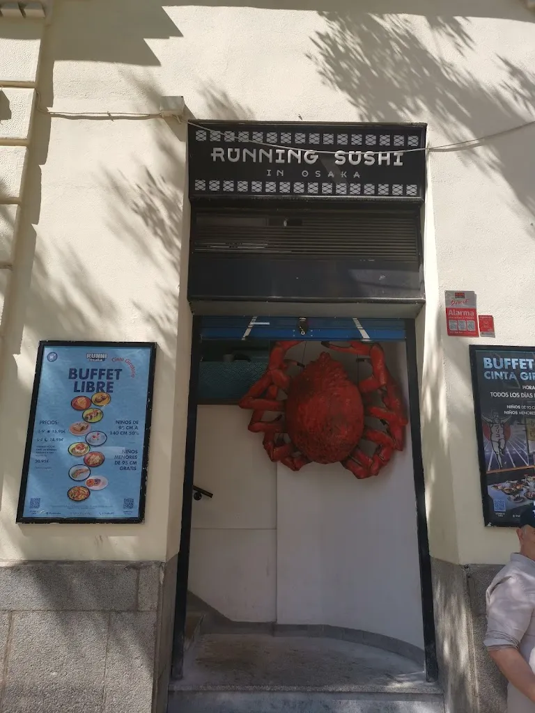 Raul Gavris_Running Sushi in Osaka_Fuente de San Esteban La_review