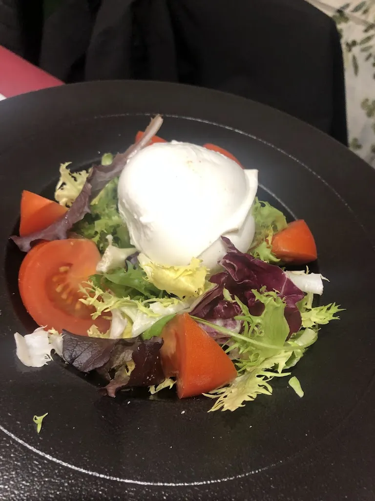 Victoria Finol_Grazie Mille Mozzarella Bar Galería Canalejas_Fuente de San Esteban La_review