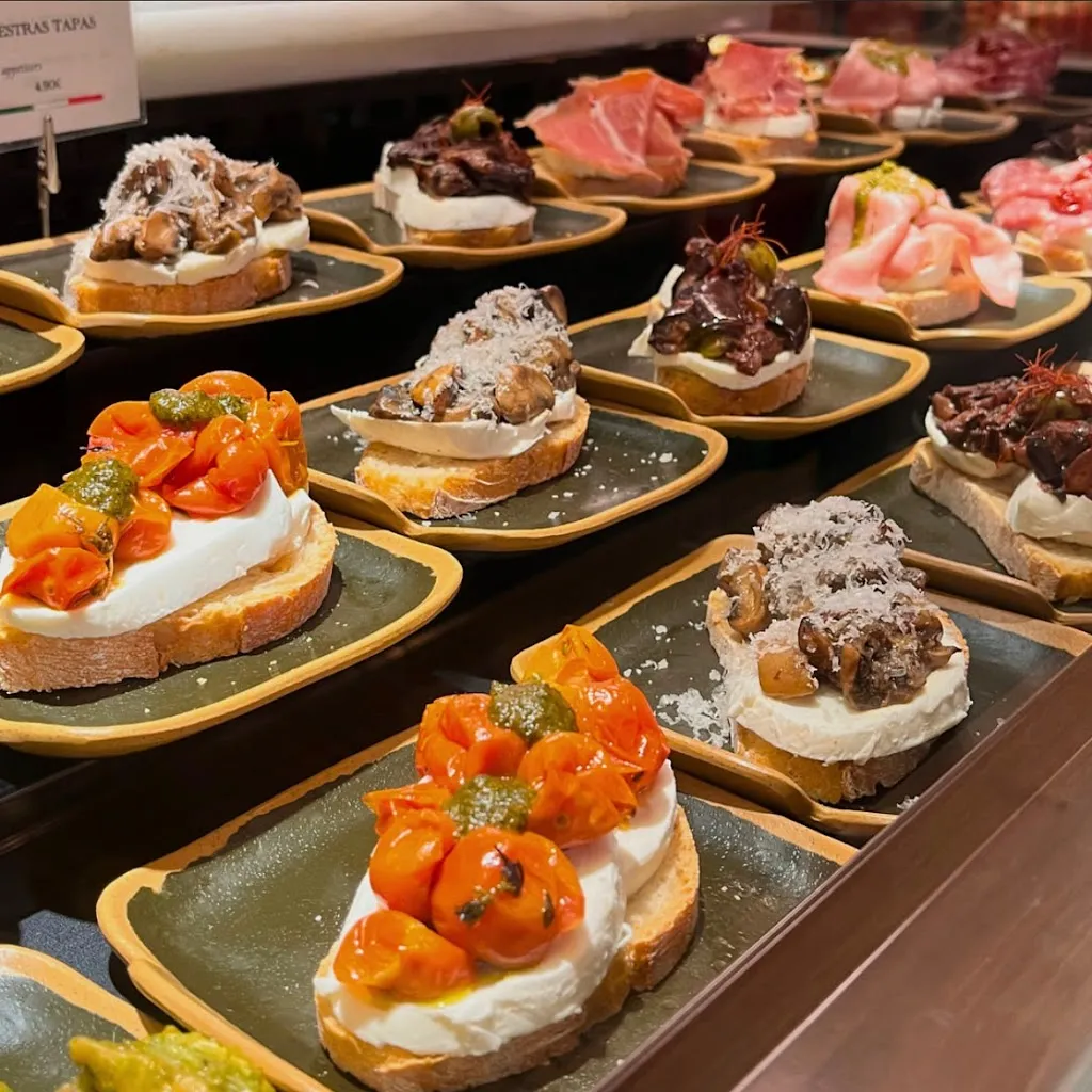 Grazie Mille Mozzarella Bar Galería Canalejas_Fuente de San Esteban La_slider_image_3