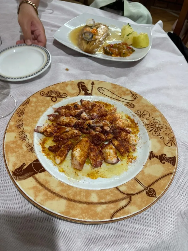 Polina Artino_Restaurante El Pescador_Torrevieja_avis