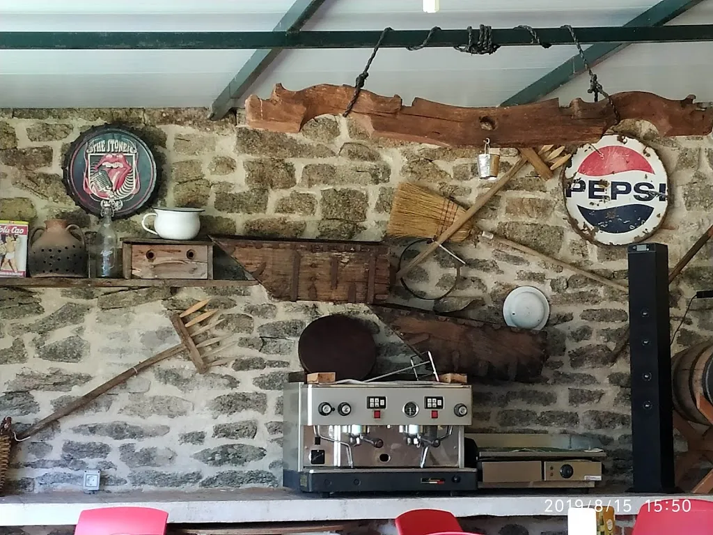 Casa Santamaría. Bar Taylor's. restaurant in Garcirrey