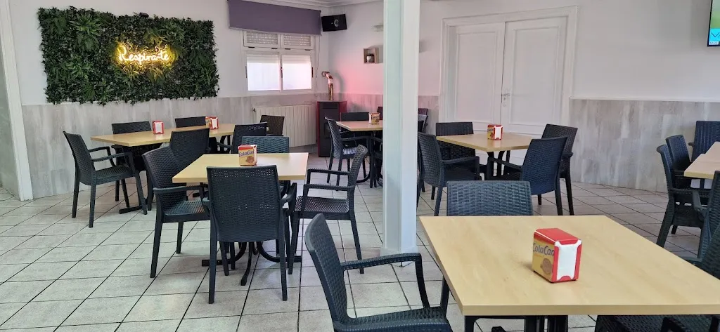 Clara Fernandez_Bar Respira-te_Gomecello_review