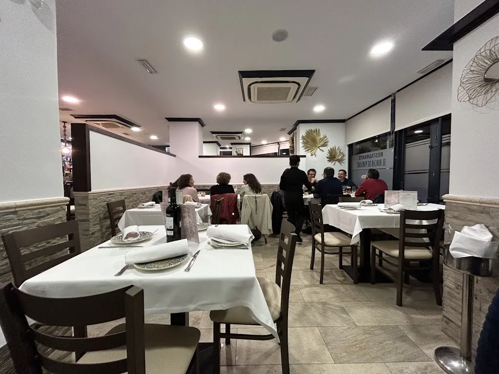 Taberna El Rincón de Pardiñas restaurant in Guadramiro