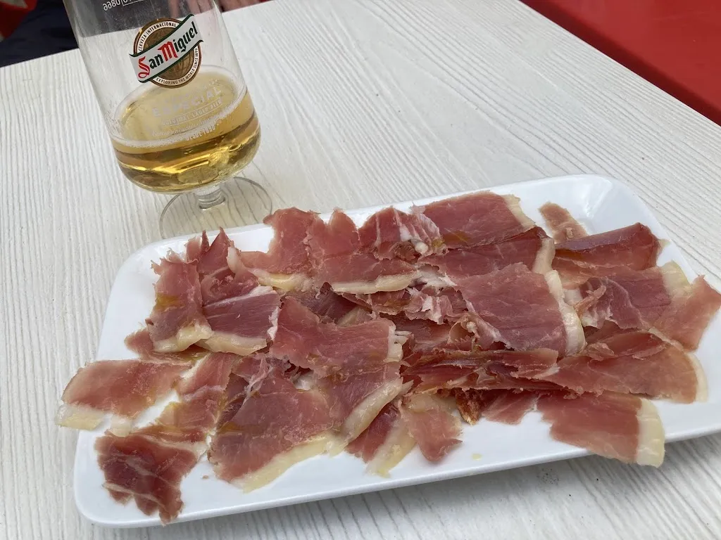 Bar Salus restaurant in Lagunilla