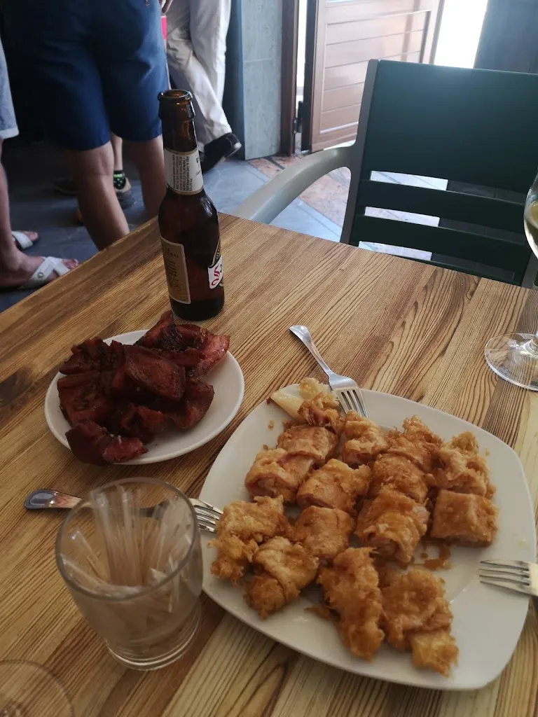 Bar Chaplin restaurant in Linares de Riofrío