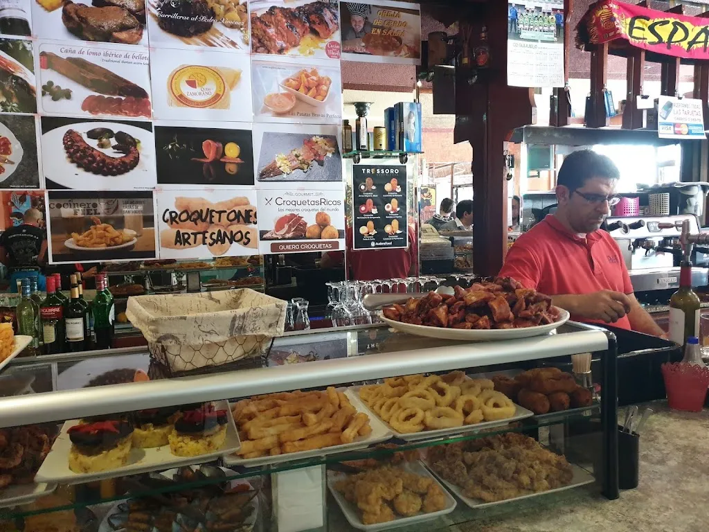 Bar Chaplin_Linares de Riofrío_slider_image_3