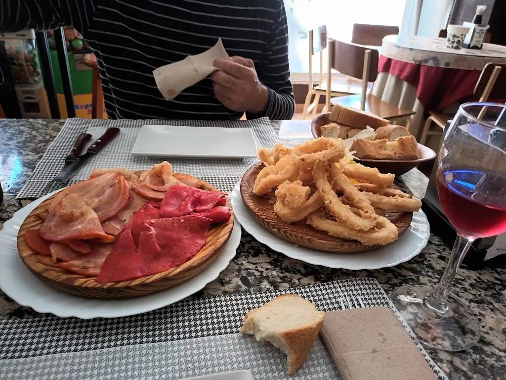 Sandra Morais_Bar Las Vegas_Lumbrales_review