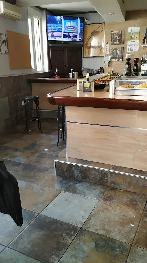 Goyo Escola_Bar La Plaza_Lumbrales_review