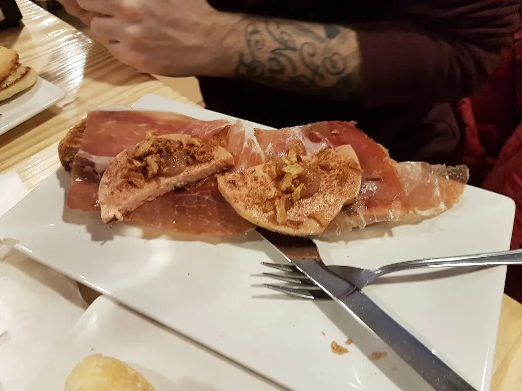 Sandra Rodriguez Recio_Bar Sorgos Cabrerizos_Machacón_review