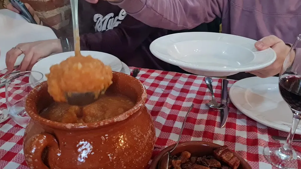 Mesón El Zebadero restaurant in Masueco