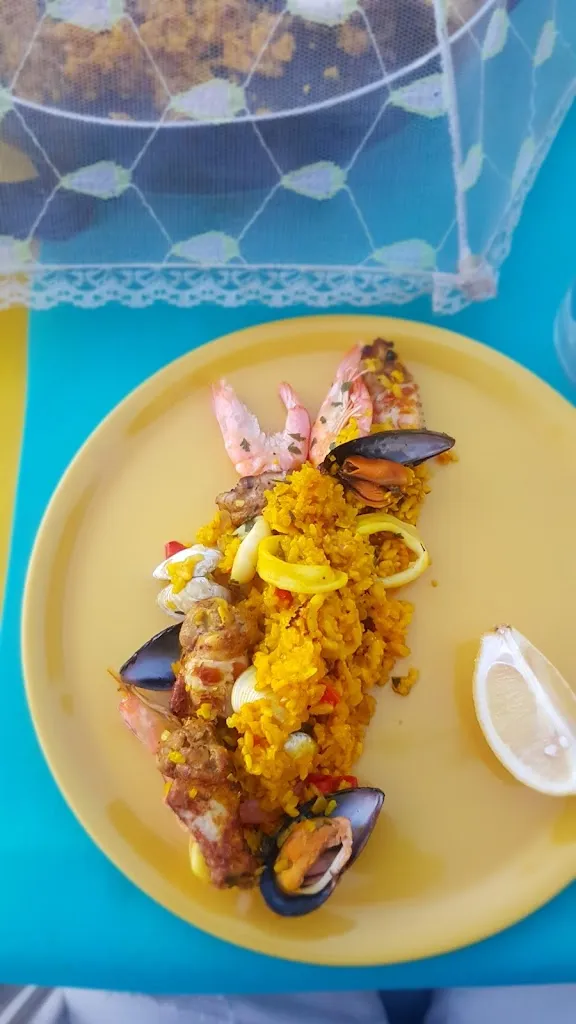 Gianni Holmens_Chez Danne Bar Restaurante_Torrevieja_review