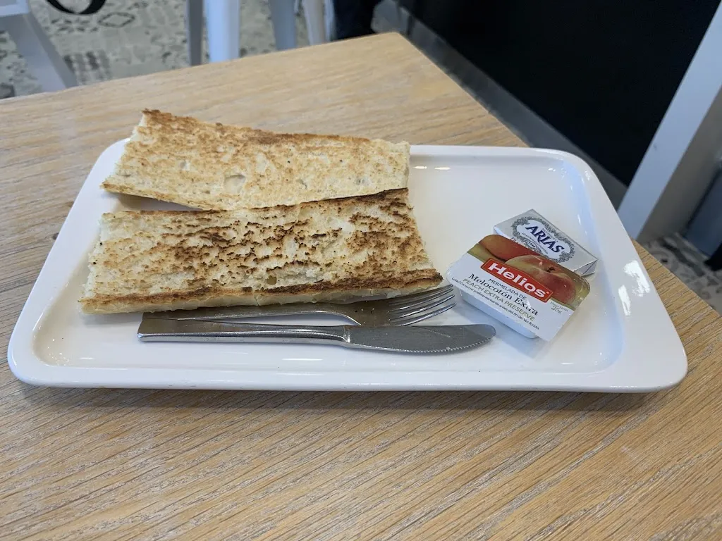 Menu_Pastelería Manolo by Hermanas Manzano_Manzano El_image_1