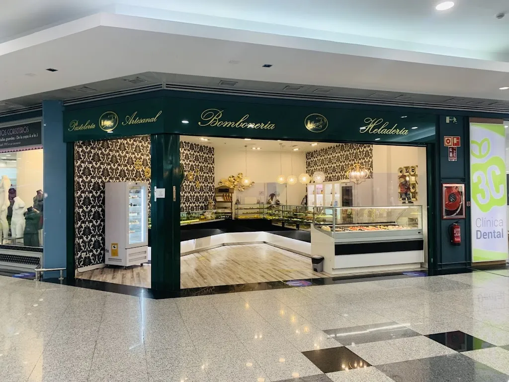 Pastelería Manolo by Hermanas Manzano_Manzano El_slider_image_1