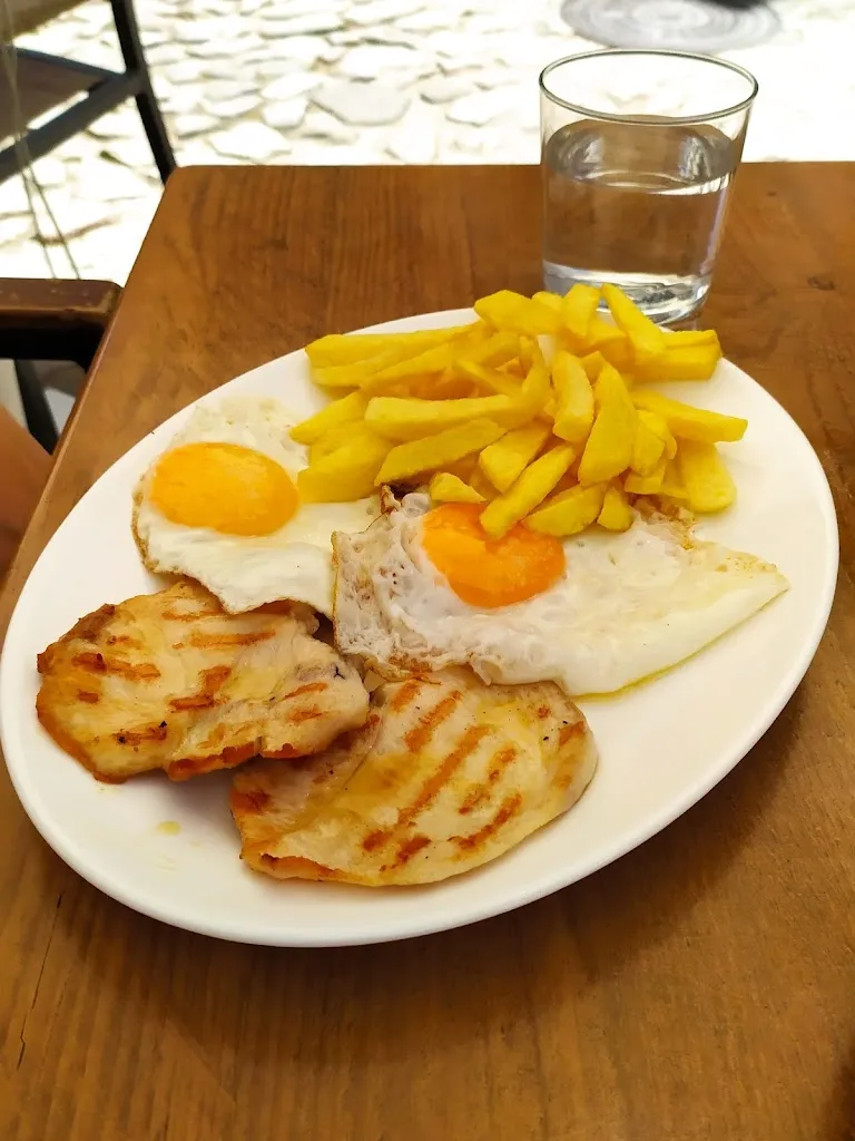 Xabier_Bar Fuente la Pila_Mogarraz_review