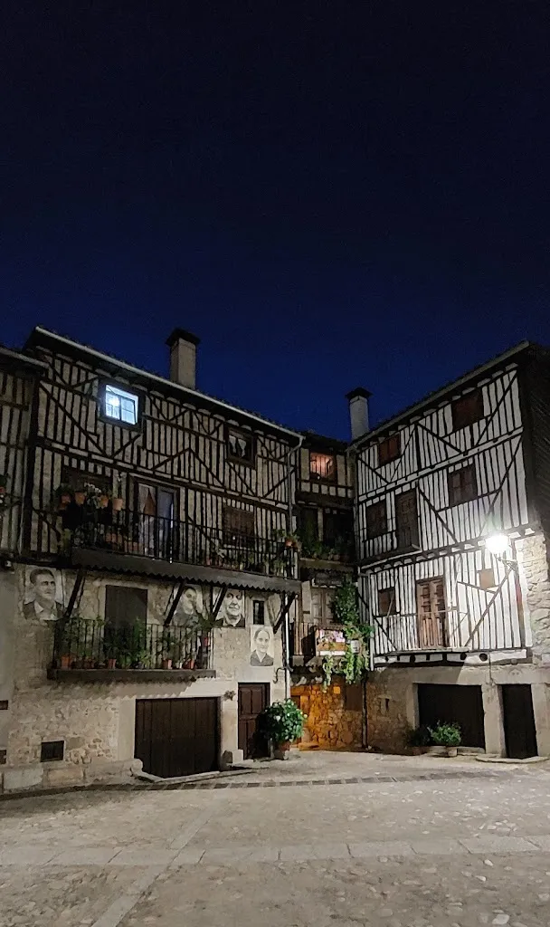 Rosa Ruiz San Juan_El Balcón de Mogarraz_Mogarraz_review