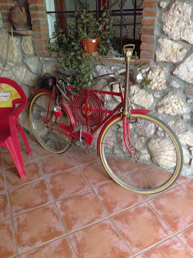 Richard Sewell_Bar García Miguel_Monterrubio de la Sierra_review