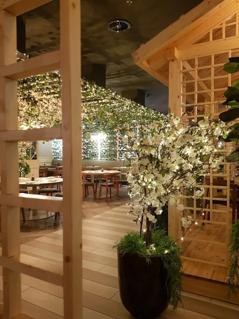 Ricardo Sandez_SUMO Francisco Silvela_Moriscos_review