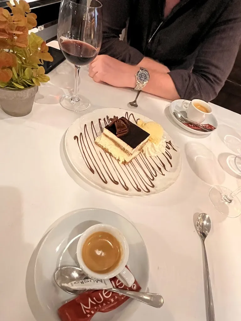 Shannyn Brogan_Restaurante Pizzeria Muelle_Torrevieja_review