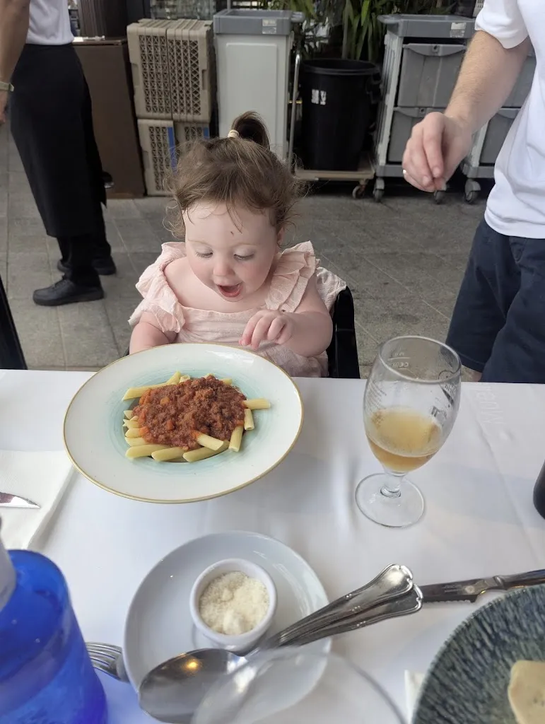 Zara Begley_Restaurante Pizzeria Muelle_Torrevieja_review