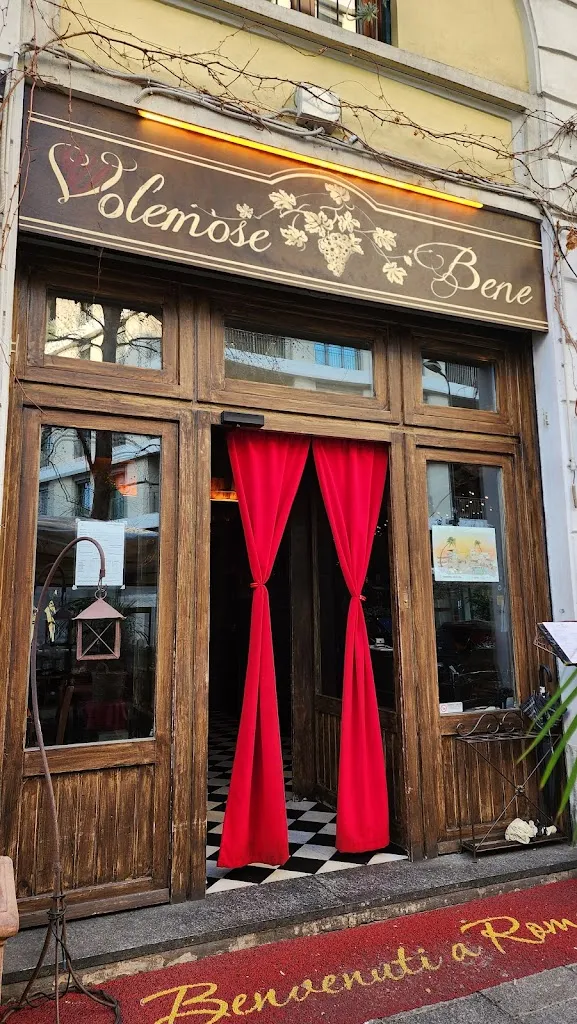 Volemose bene restaurant in Milano El