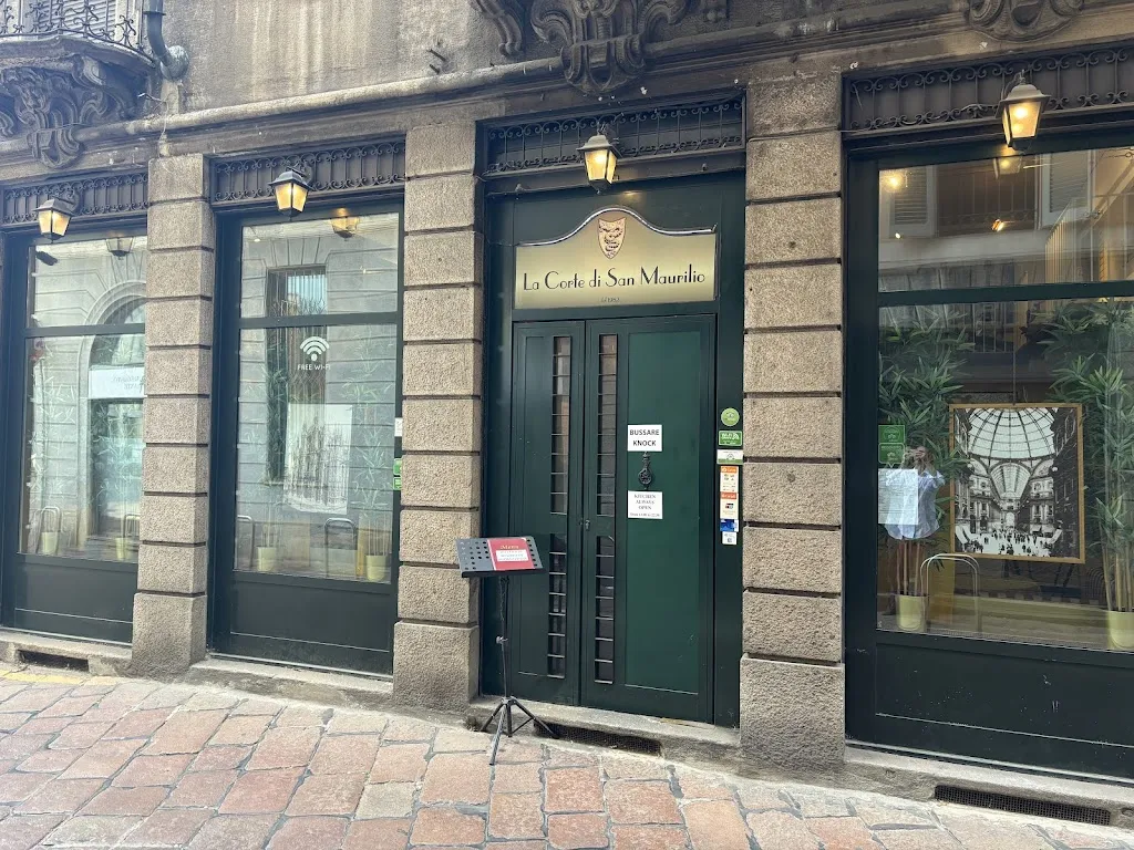 La Corte di San Maurilio Duomo 1982 restaurant in Milano El