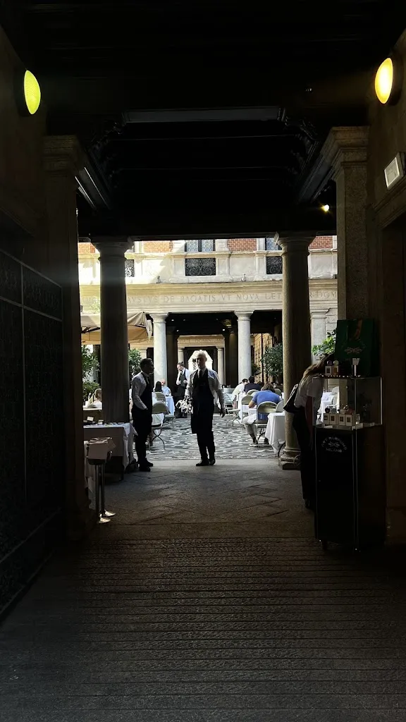 Mohd Al-Duwailah_Il Salumaio di Montenapoleone - since 1957_Milano El_review