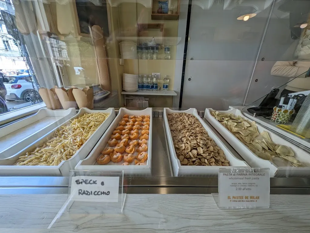 Mila Feinstein_el Pastée de Milan_Milano El_recensione