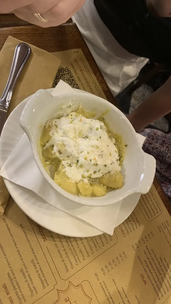 Sofiia Medianyk _Salsamenteria di Parma San Babila_Milano El_review