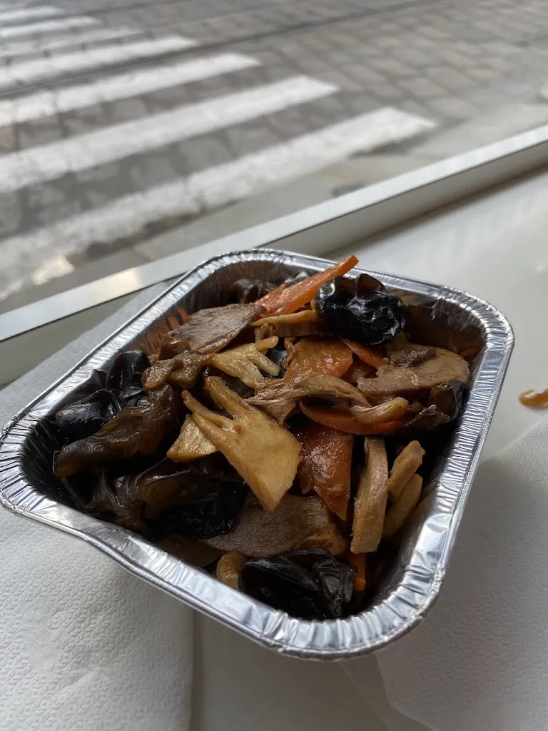 Kevin Pissani_Lo's_Milano El_review